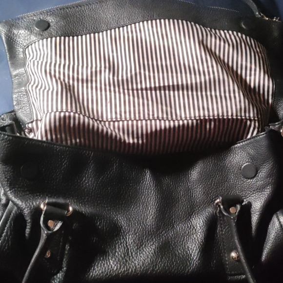 Kate Spade purse - Picture 2 of 6